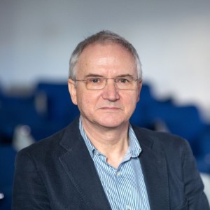 Photo of Professor Peter Openshaw